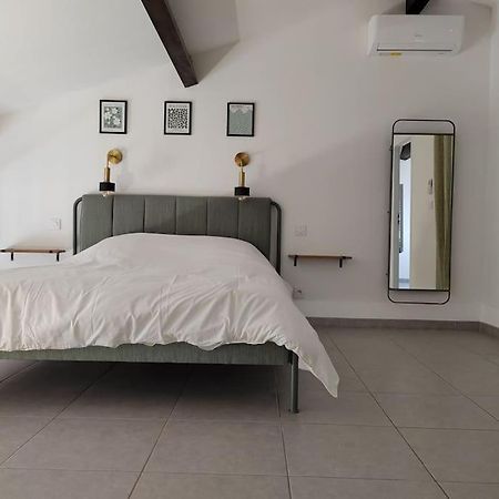 Chez Roberto/Jardin/Parking Apartment โฟส์-ซูร์-แมร์ ภายนอก รูปภาพ