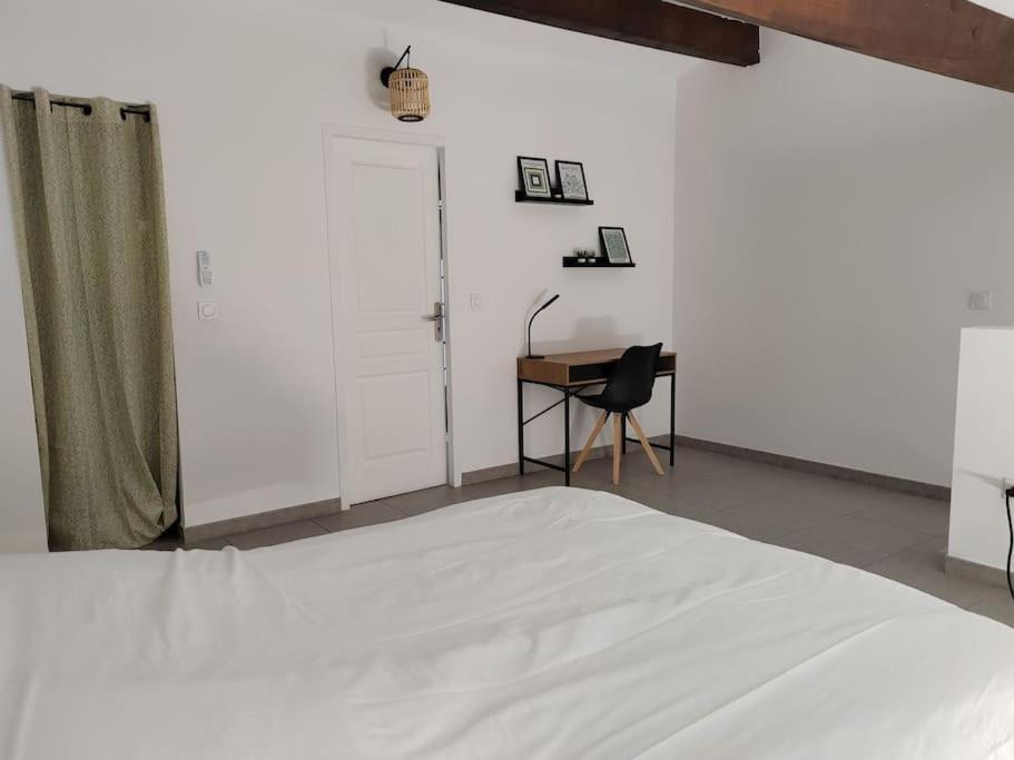 Chez Roberto/Jardin/Parking Apartment โฟส์-ซูร์-แมร์ ภายนอก รูปภาพ