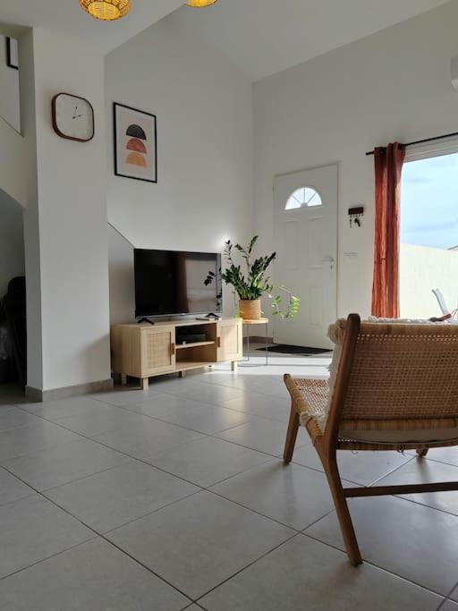 Chez Roberto/Jardin/Parking Apartment โฟส์-ซูร์-แมร์ ภายนอก รูปภาพ